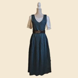 Vintage emerald green daisy print pinafore